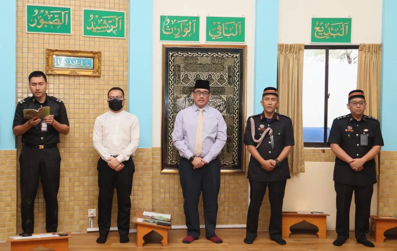 MAJLIS MERAIKAN SAUDARA BARU BAGI ANGGOTA JABATAN BOMBA DAN PENYELAMAT 1.jpg