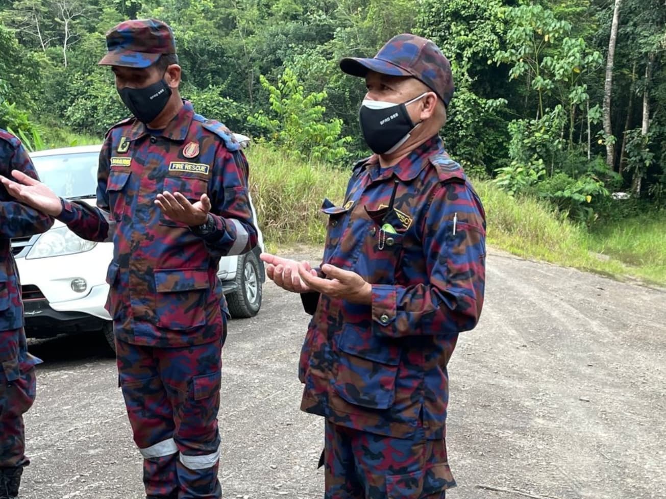 MENCARI DAN MENYELAMAT ORANG SESAT DI HUTAN SUNGAI MERAGANG MUKIM LABU 1.jpg