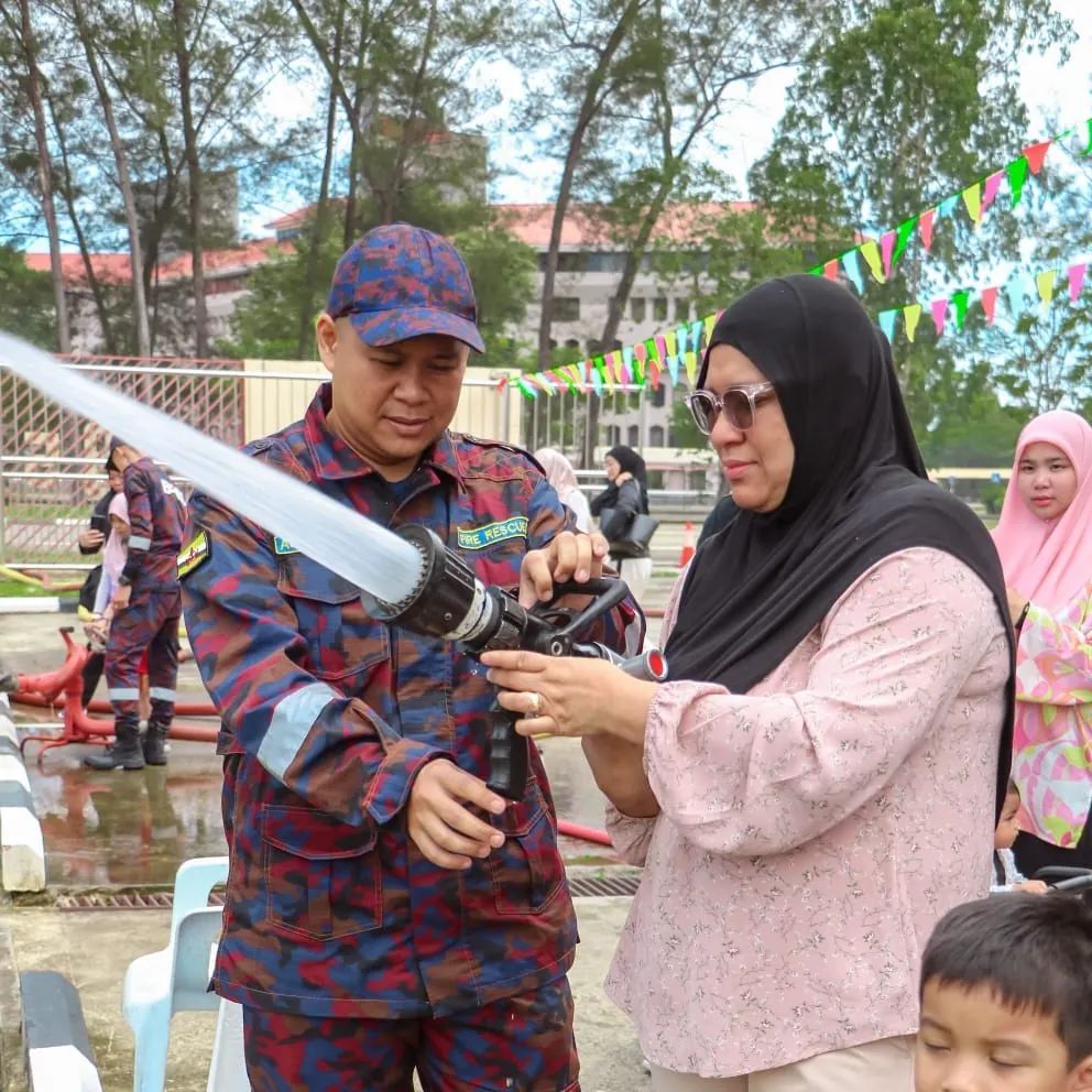 BALAI BOMBA TERBUKA CAWANGAN OPERASI C SEMPENA SAMBUTAN ULANG TAHUN JABATAN BOMBA DAN PENYELAMAT YANG KE 63 TAHUN 2023 1.jpg