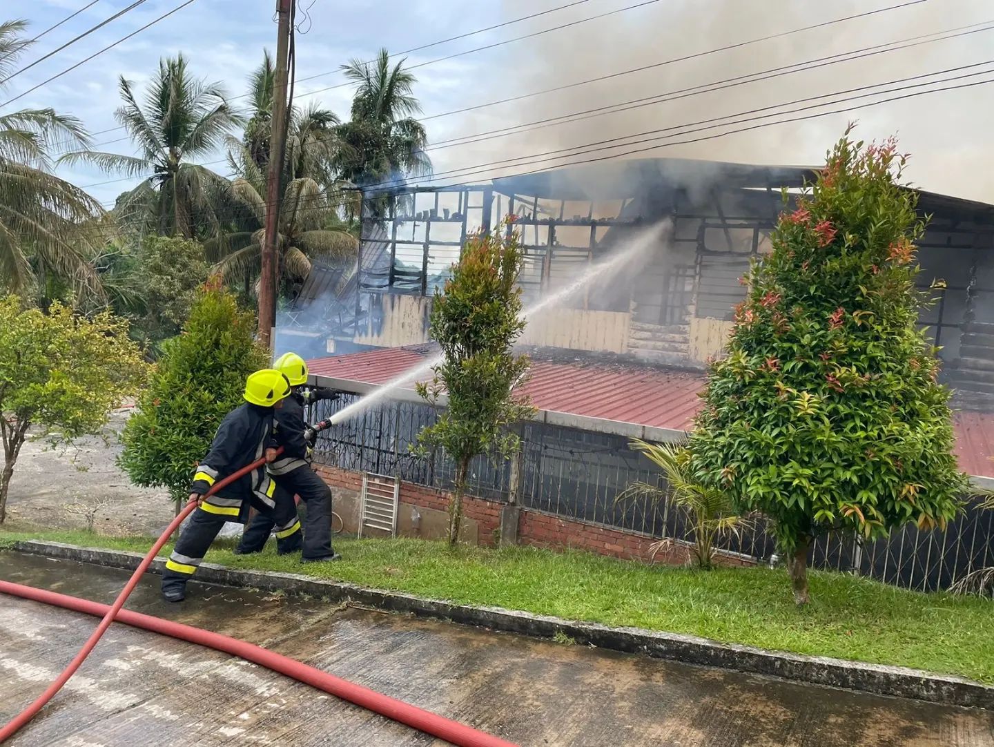 INSIDEN KEBAKARAN RUMAH DI KAMPONG TELANAI.jpg